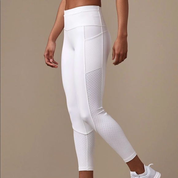 Lululemon Mind Over Miles White sz 2 NWT - Picture 2 of 7